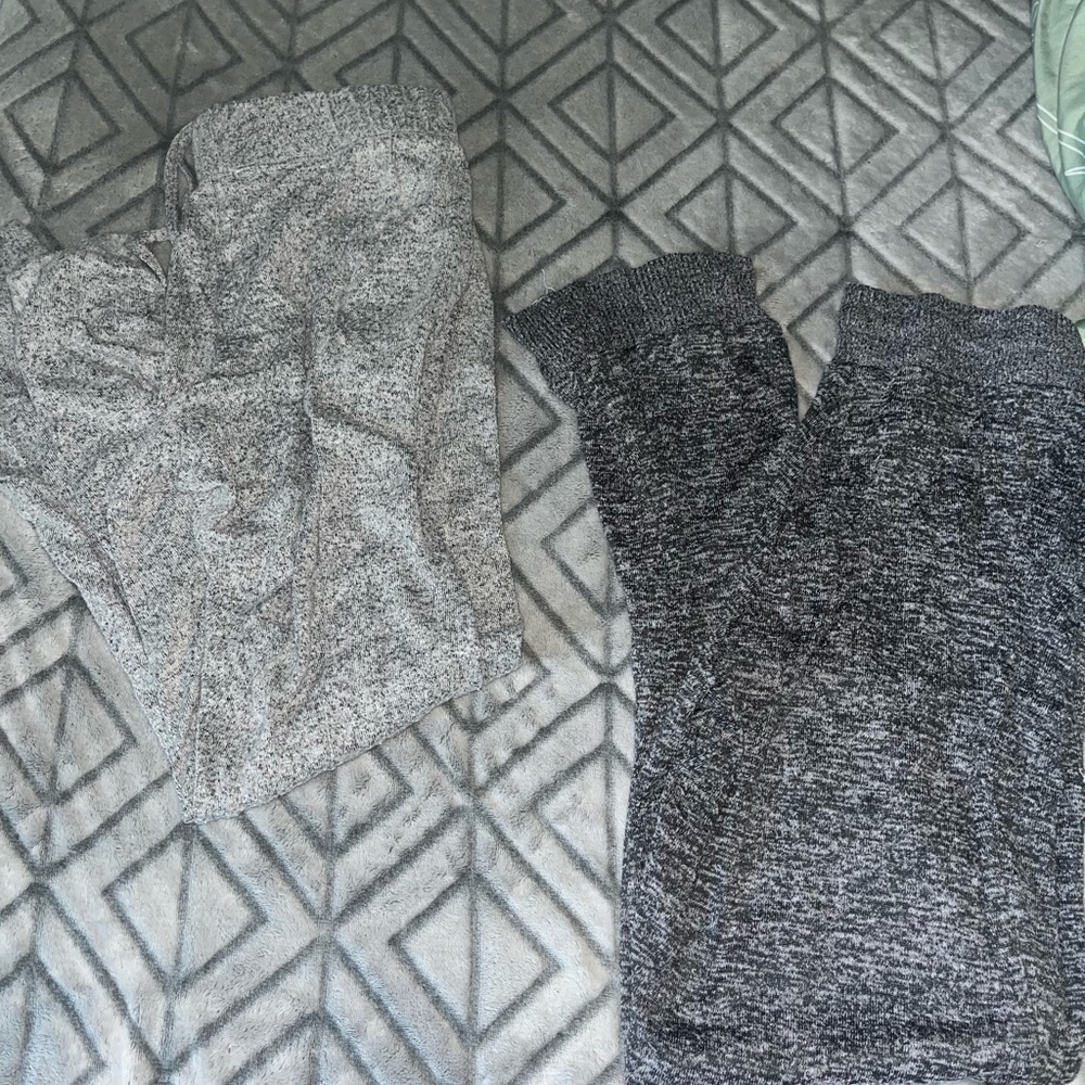 2 pairs of sweatpants